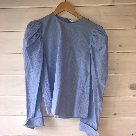 Zara blouse on blue - Picture 2 of 6